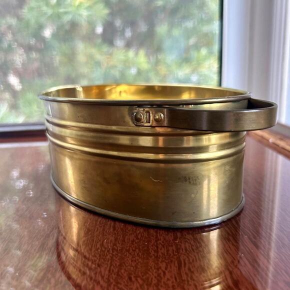 Vintage F.T.D.A. Brass Jardiniere Oval Planter Made in Holland - Picture 3 of 9